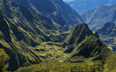 Survol de l’île de la Réunion en hélicoptère